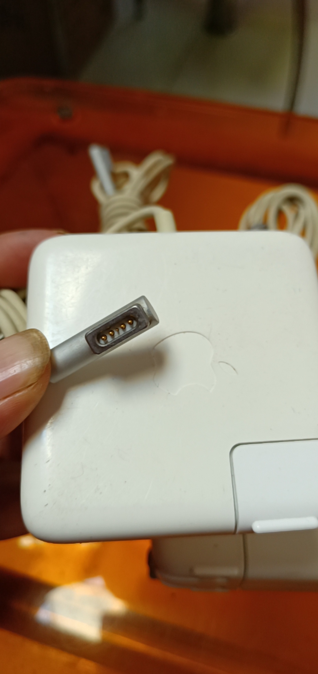 苹果笔记本充电器60w牙刷头